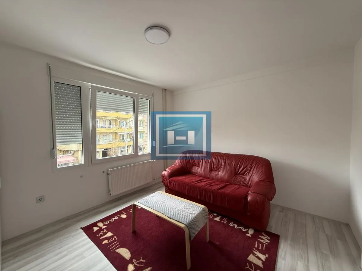 Izdavanje, jednosoban stan, 36m², Centar, Jagodina