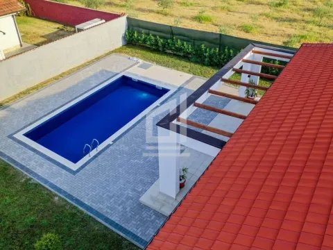 Prodaja, kuća, 200m², Podgorica, Crna Gora - image 23