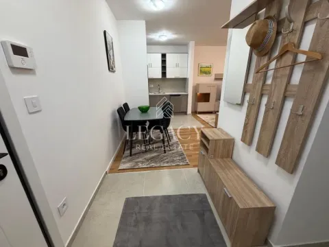 Rent, two bedroom apartment, 55m², Đeram Pijaca, Beograd - image 4