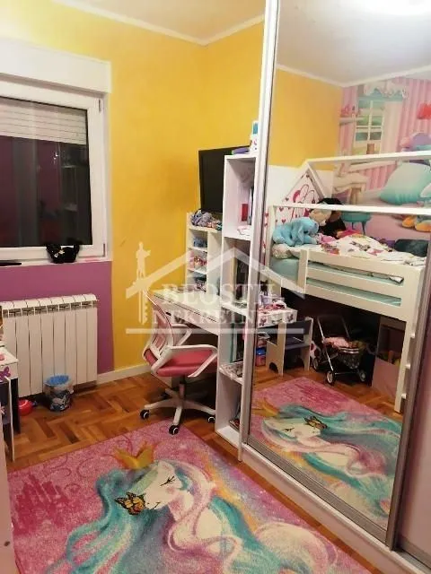 Prodaja, trosoban stan, 80m², Ledine, Beograd