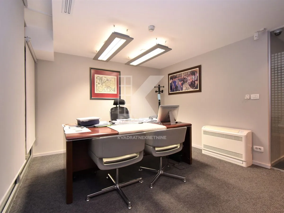 Rent, office space, 177m², City Kvart, Podgorica