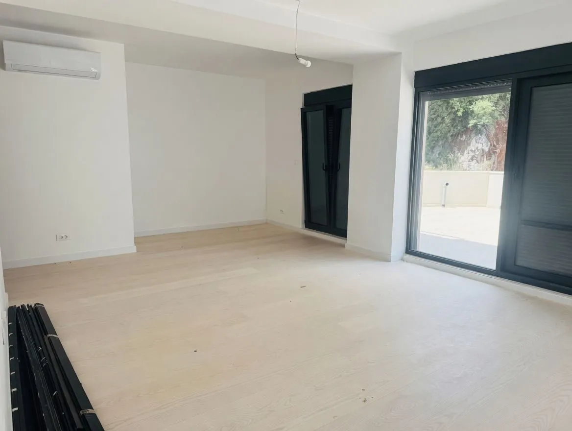 Prodaja, trosoban stan, 146m², Dubovica, Budva