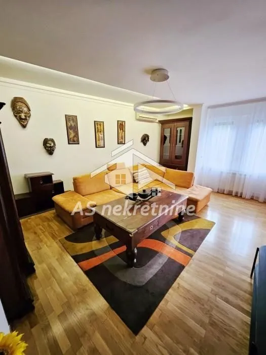 Rent, three bedroom apartment, 80m², Stari Grad, Beograd
