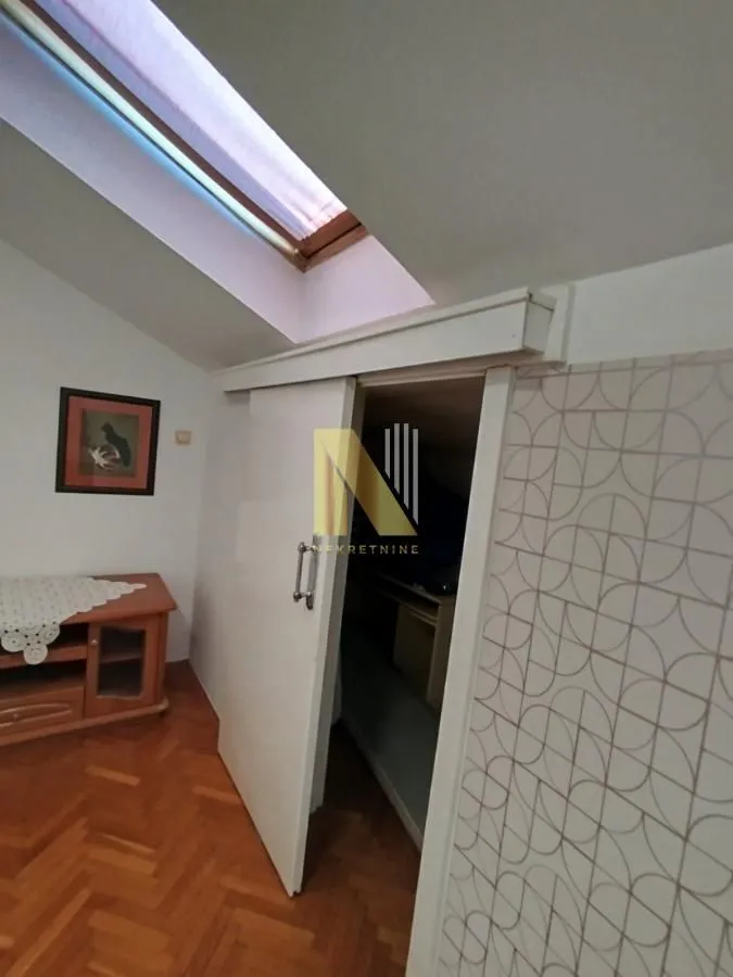 Prodaja, četvorosoban stan, 120m², Centar, Novi Sad