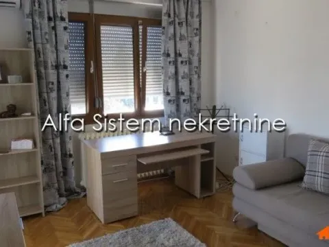 Izdavanje, trosoban stan, 70m², Stari Grad, Beograd - image 6