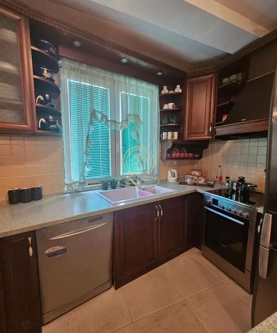 Prodaja, trosoban stan, 130m², Centar, Kragujevac