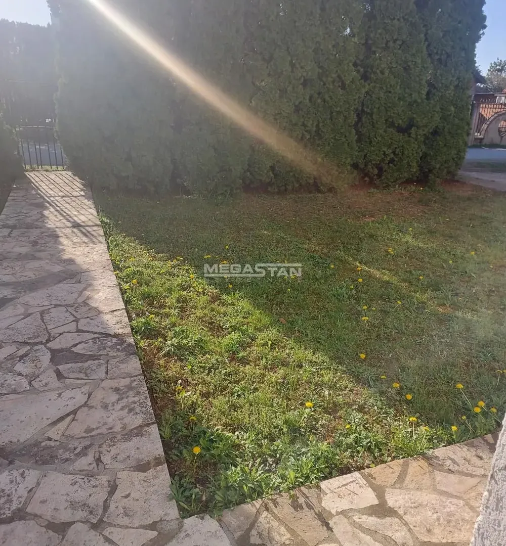 Izdavanje, kuća, 123m², Ledine, Beograd