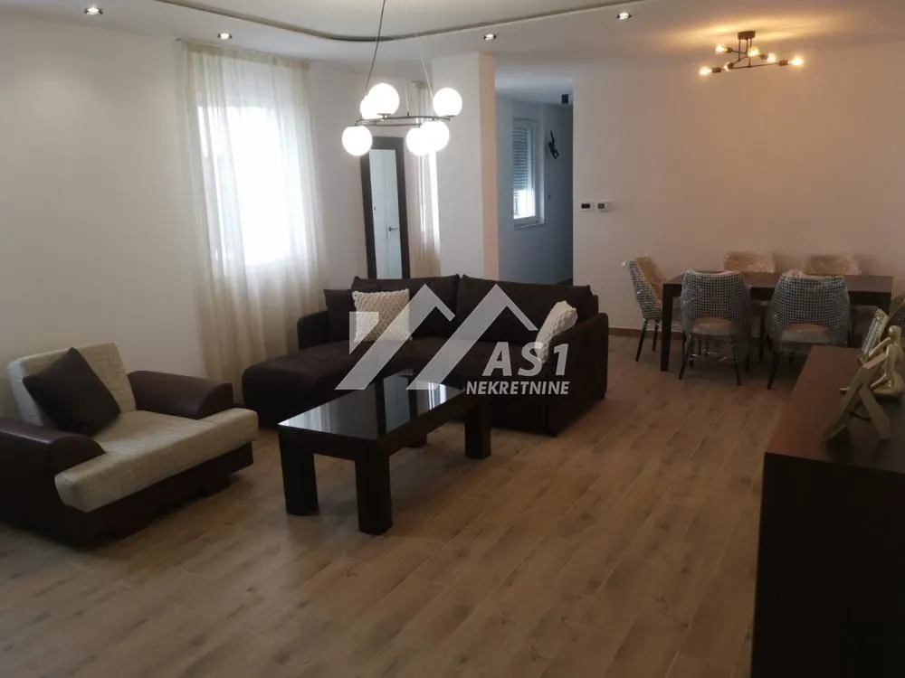 Rent, four bedroom apartment, 131m², Podbara, Novi Sad Sve Podlokacije