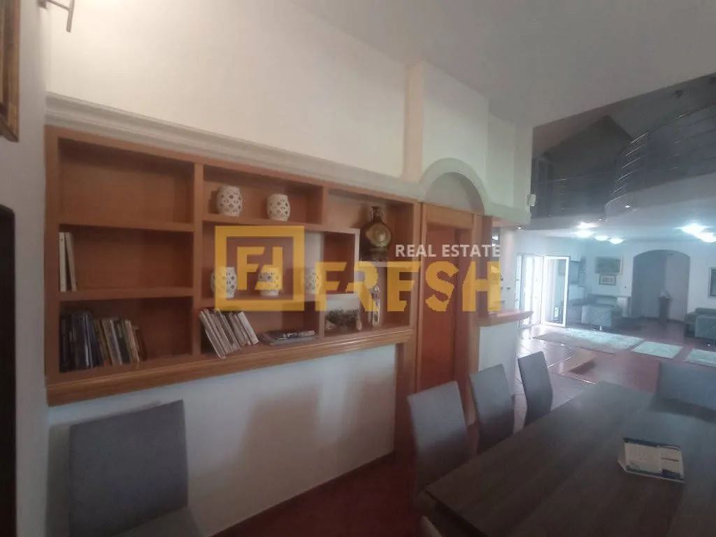 Prodaja, kuća, 423m², Donja Gorica, Podgorica