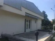 Izdavanje, poslovni prostor, 200m², Zemun Bačka, Zemun Sve Podlokacije - image 10