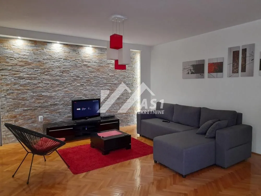 Izdavanje, trosoban stan, 82m², Liman 3, Novi Sad Sve Podlokacije