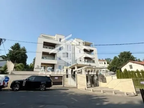 Izdavanje, četvorosoban stan, 157m², Savski Venac, Beograd - image 16