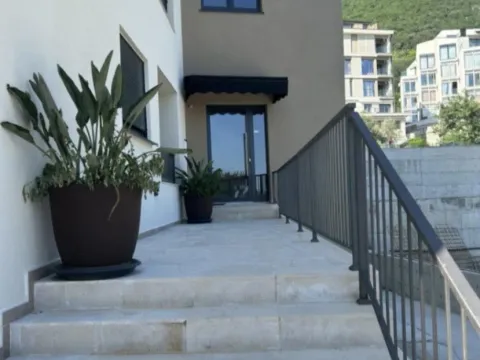 Izdavanje, garsonjera, 25m², Pod Kuk, Tivat - image 11
