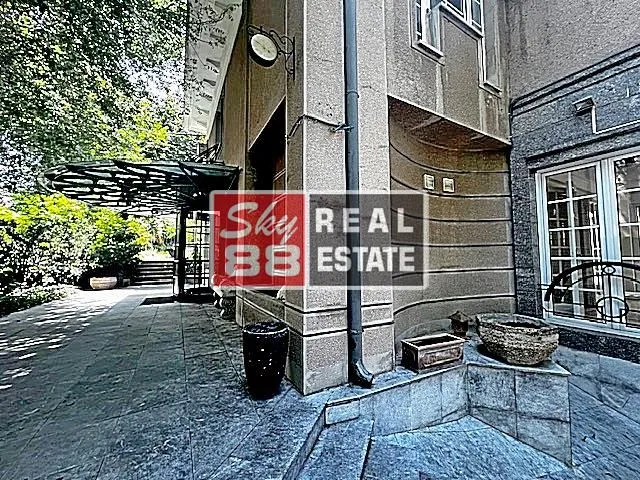 Izdavanje, kuća, 375m², Senjak, Beograd
