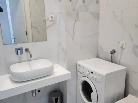 Rent, one bedroom apartment, 50m², Bečići, Budva - image 8