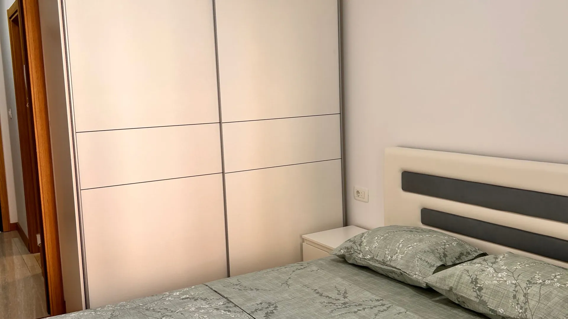 Izdavanje, jednosoban stan, 45m², New City, Podgorica