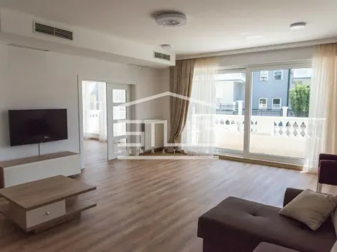 Izdavanje, kuća, 1400m², Savski Venac, Beograd - image 4