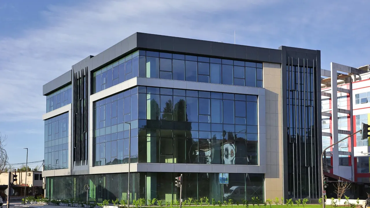 Prodaja, poslovni prostor, 2542m², Centar, Podgorica