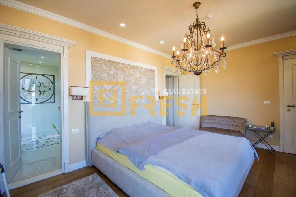 Prodaja, kuća, 371m², Tivat, Crna Gora