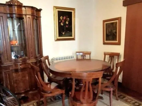 Izdavanje, jednosoban stan, 70m², Centar, Bar - image 4