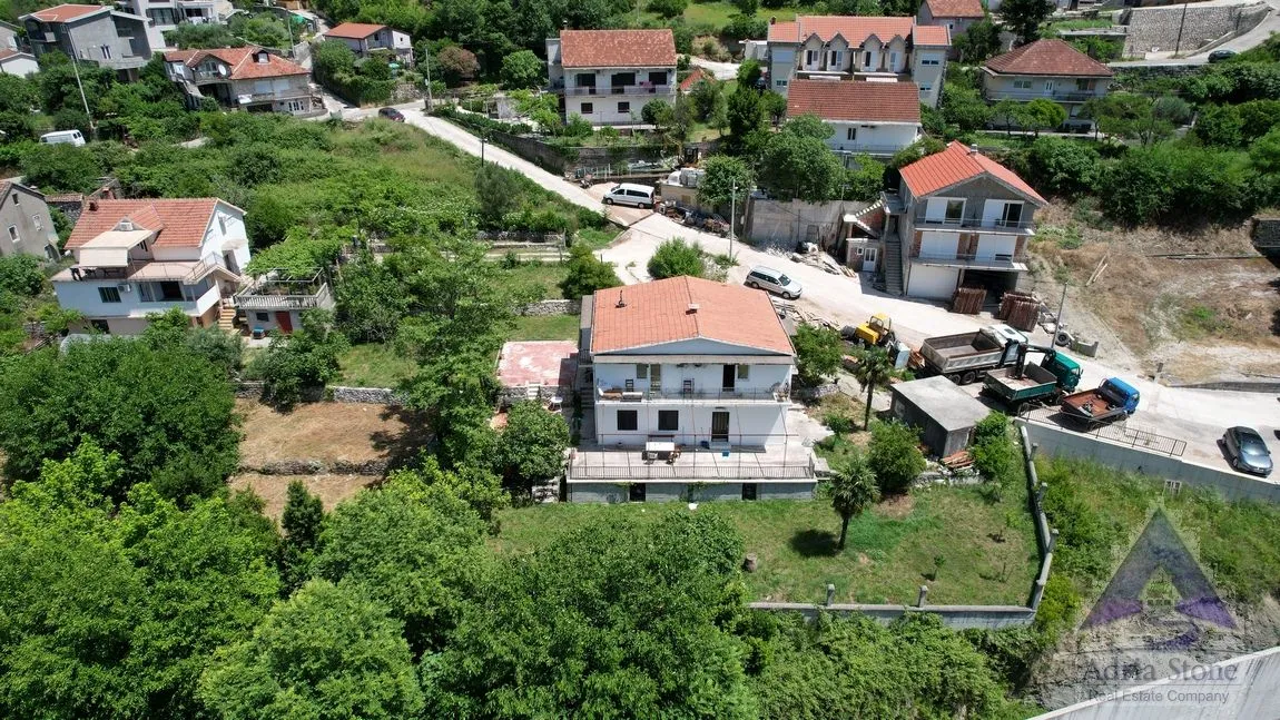 Sale, house, 192m², Risan, Kotor