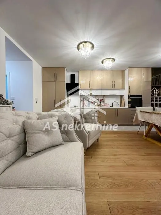 Rent, three bedroom apartment, 89m², Čubura, Beograd