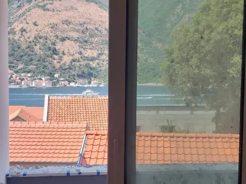 Prodaja, dvosoban stan, 52m², Dobrota, Kotor - image 22