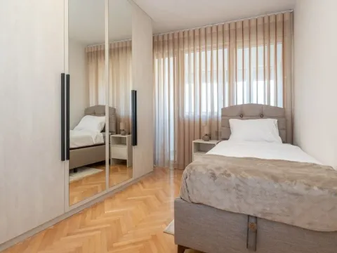 Izdavanje, trosoban stan, 101m², Preko Morače, Podgorica - image 11