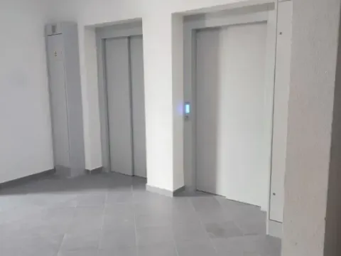 Izdavanje, jednosoban stan, 45m², Tuški Put, Podgorica - image 12