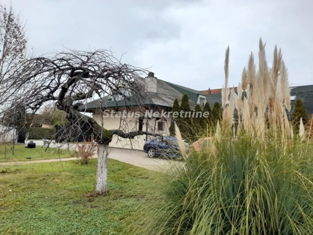 Prodaja, kuća, 440m², Temerin, Novi Sad
