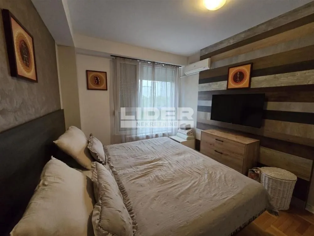Sale, two bedroom apartment, 76m², Novi Beograd Blok 64, Novi Beograd Sve Podlokacije