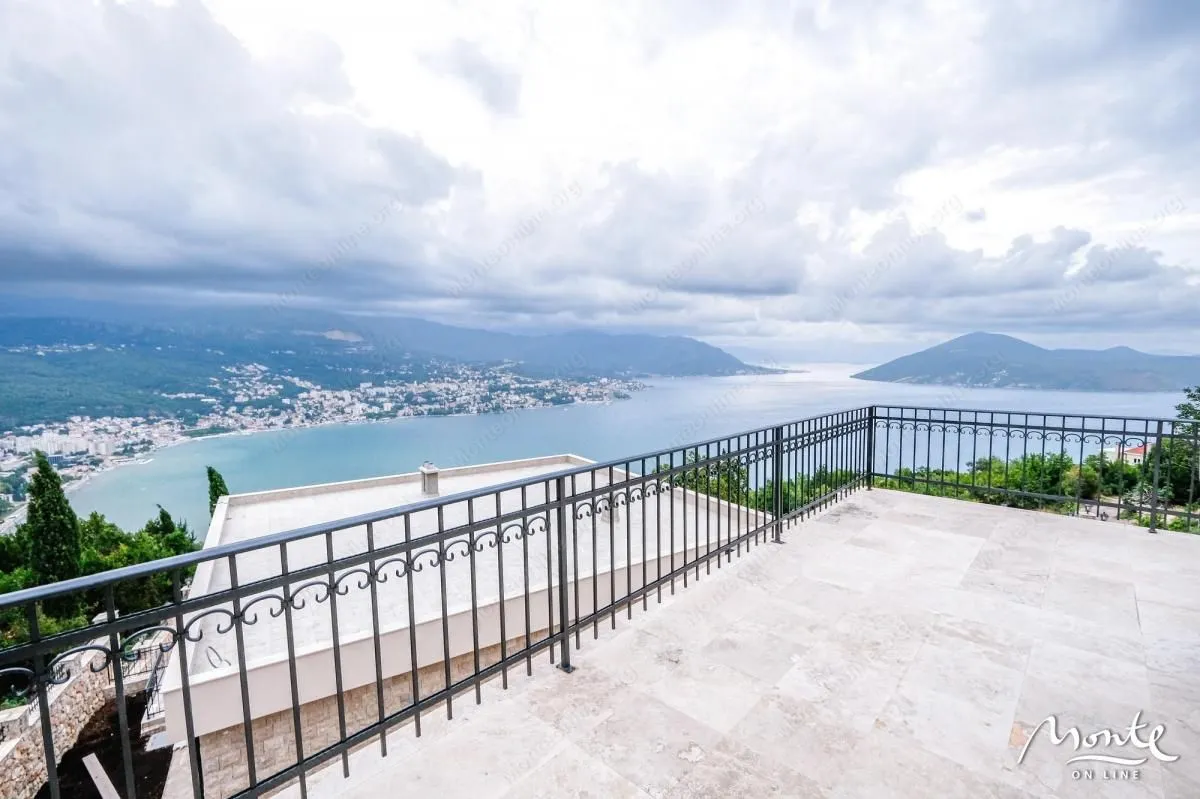 Prodaja, kuća, 204m², Herceg Novi, Crna Gora