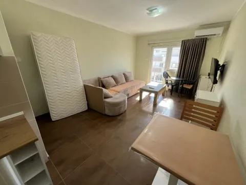 Izdavanje, jednosoban stan, 48m², Šušanj, Bar - image 3