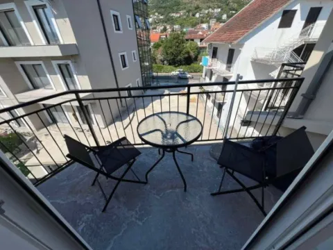 Izdavanje, jednosoban stan, 41m², Kalimanj, Tivat - image 9