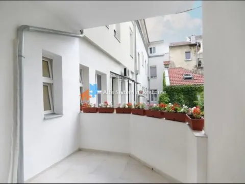 Izdavanje, trosoban stan, 105m², Stari Grad, Beograd - image 12