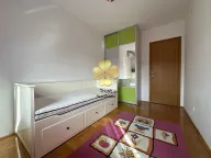 Izdavanje, trosoban stan, 100m², Blok 9, Podgorica - image 9