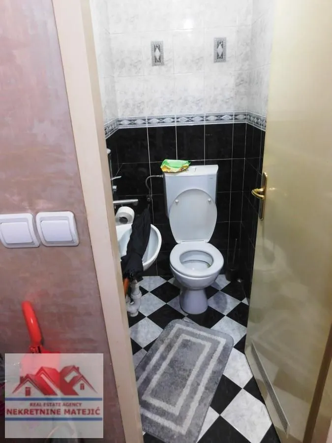 Prodaja, trosoban stan, 71m², Veliki park, Kragujevac
