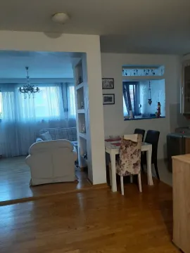 Rent, three bedroom apartment, 100m², City Kvart, Podgorica - image 8