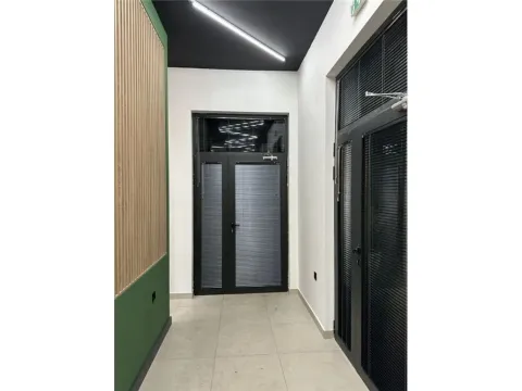 Izdavanje, poslovni prostor, 112m², Niš, Srbija - image 15