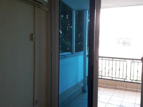 Izdavanje, jednosoban stan, 45m², Blok 5, Podgorica - image 3