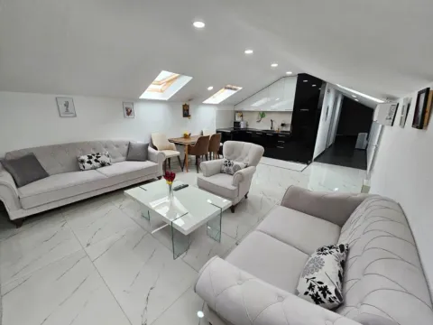 Prodaja, dvosoban stan, 81m², Zabjelo, Podgorica