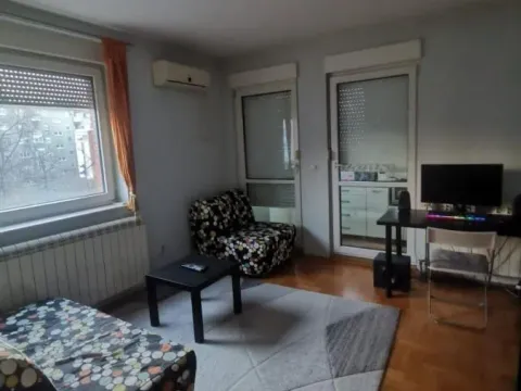 Izdavanje, jednosoban stan, 23m2, Rotkvarija, Novi Sad, Novi Sad Izdavanje, jednosoban stan, 23m2, Rotkvarija, Novi Sad, Novi Sad
