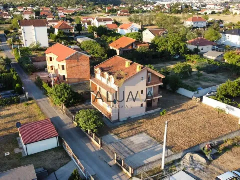 Prodaja, kuća, 460m², Donja Gorica, Podgorica - image 4