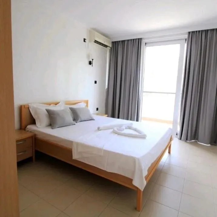 Rent, three bedroom apartment, 140m², Zelenika, Herceg Novi