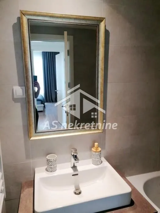 Rent, three bedroom apartment, 69m², Savski Venac, Beograd