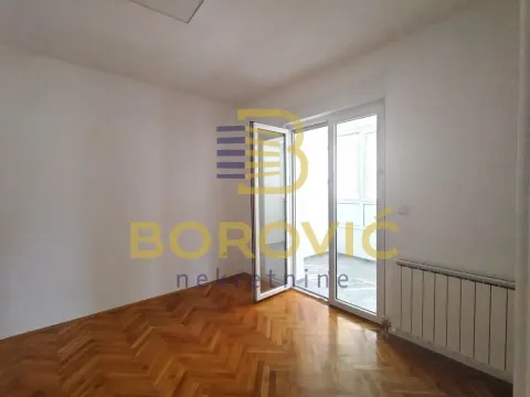 Sale, four bedroom apartment, 117m², Savski Venac, Beograd - image 9