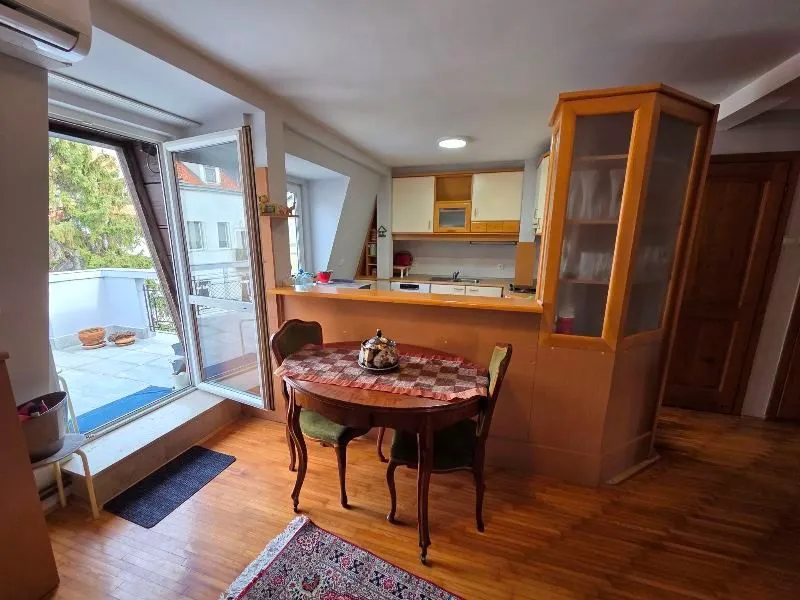 Rent, three bedroom apartment, 82m², Neimar, Vračar Sve Podlokacije