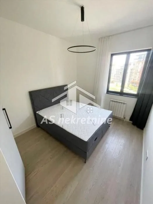 Izdavanje, četvorosoban stan, 111m², Savski Venac, Beograd