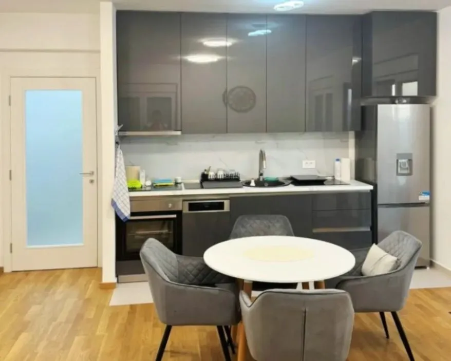 Izdavanje, dvosoban stan, 66m², Stari Aerodrom, Podgorica