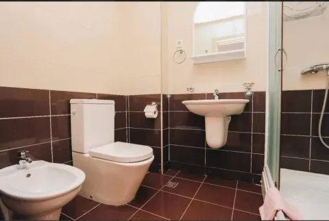 Rent, one bedroom apartment, 47m², Bečići, Budva - image 8